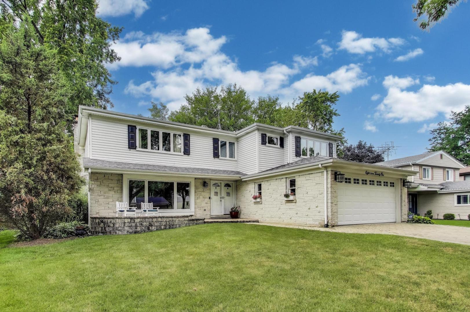 1821 E Boulder Drive, Mount Prospect, IL 60056