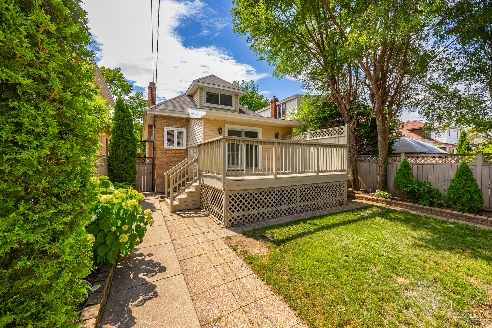 1329 Wisconsin Avenue, Berwyn, IL 60402