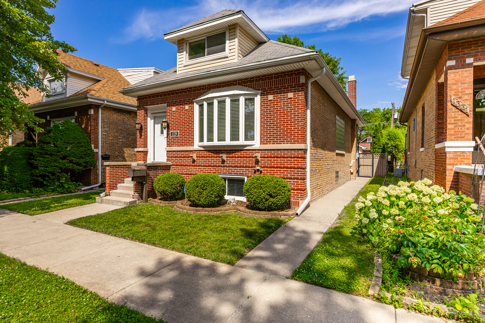 1329 Wisconsin Avenue, Berwyn, IL 60402