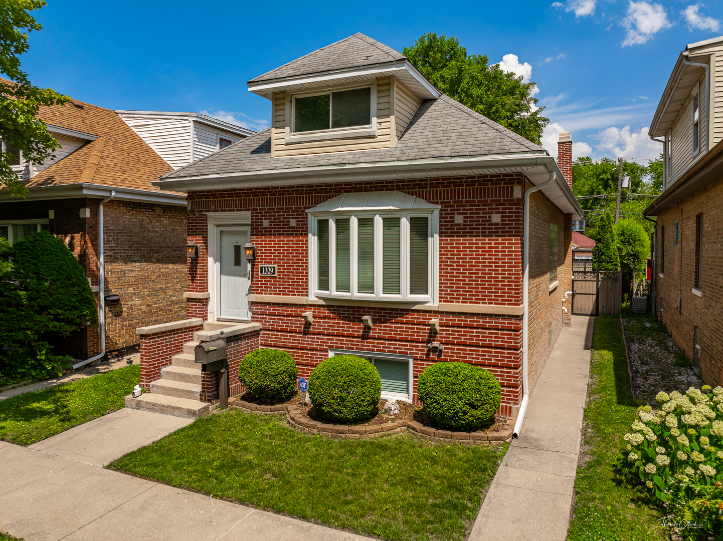 1329 Wisconsin Avenue, Berwyn, IL 60402
