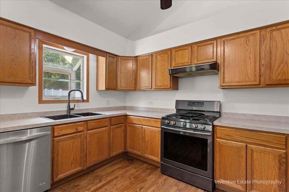 506 Navajo Drive, New Lenox, IL 60451