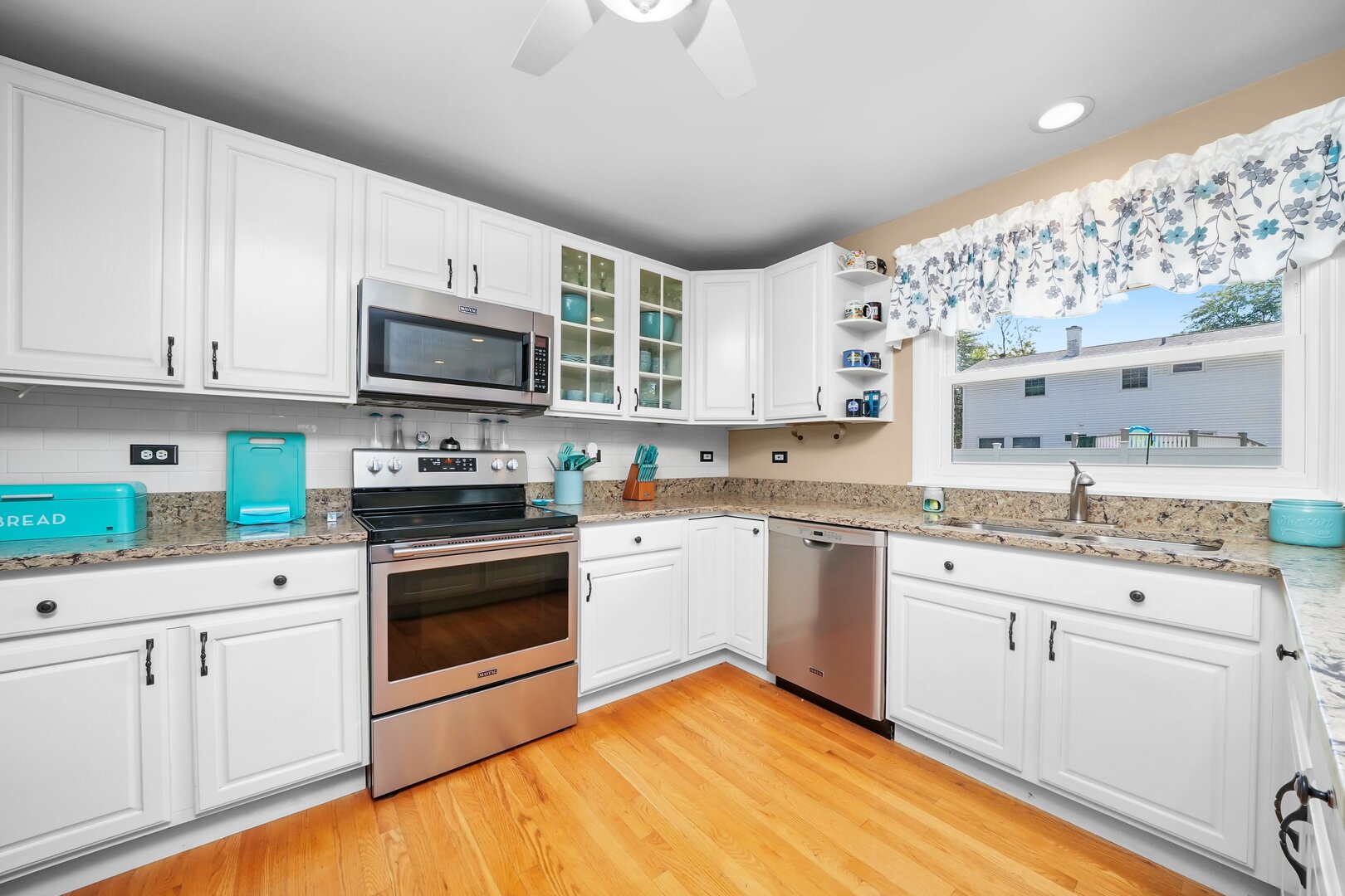 1163 E Plate Drive, Palatine, IL 60074