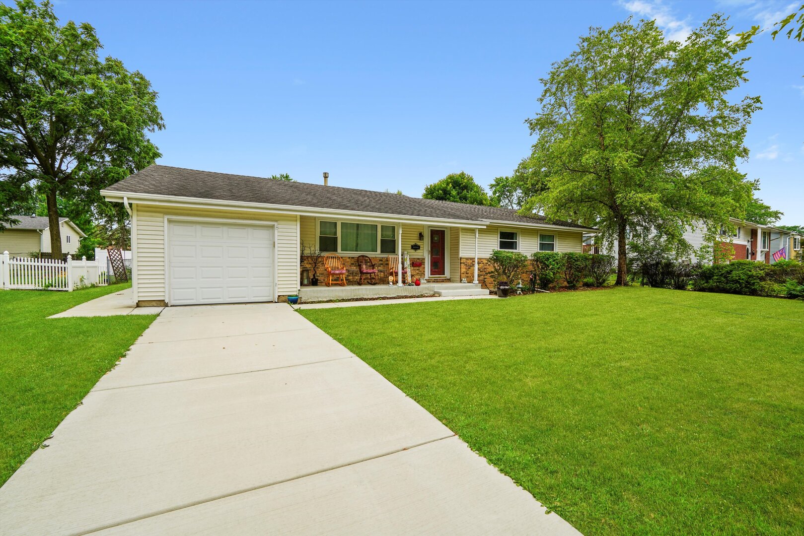 1163 E Plate Drive, Palatine, IL 60074