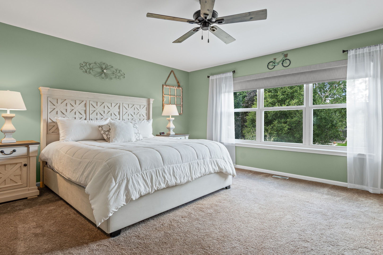 1120 Walker Court, Elburn, IL 60119