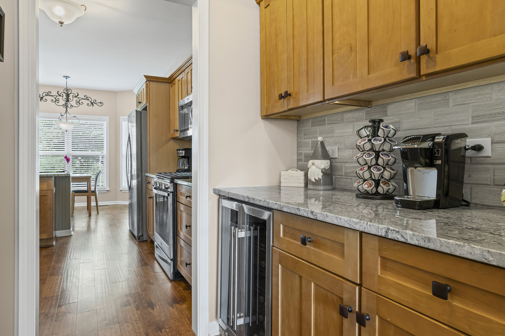 1120 Walker Court, Elburn, IL 60119