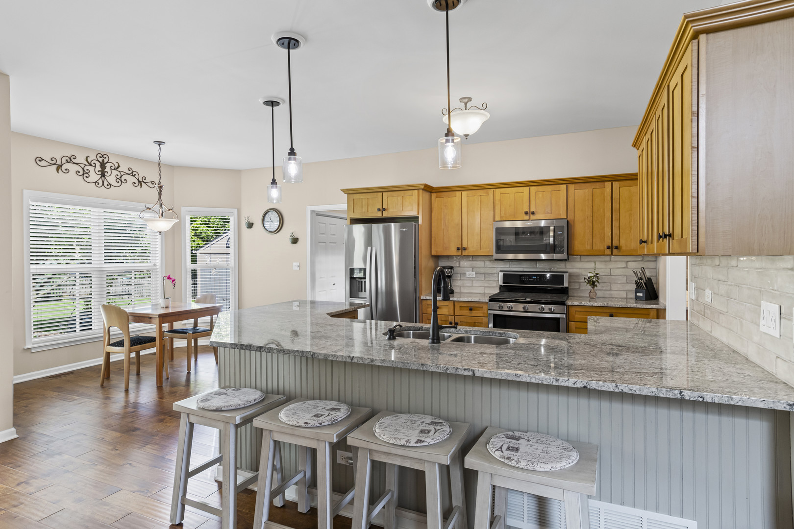 1120 Walker Court, Elburn, IL 60119