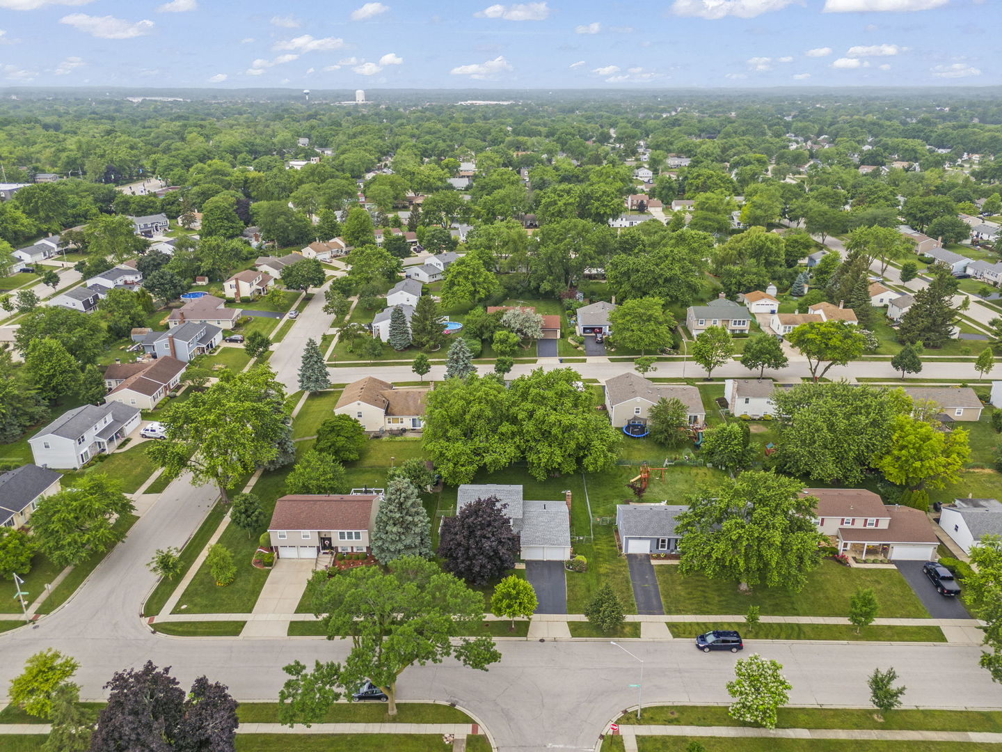 100 Ellington Drive, Schaumburg, IL 60194