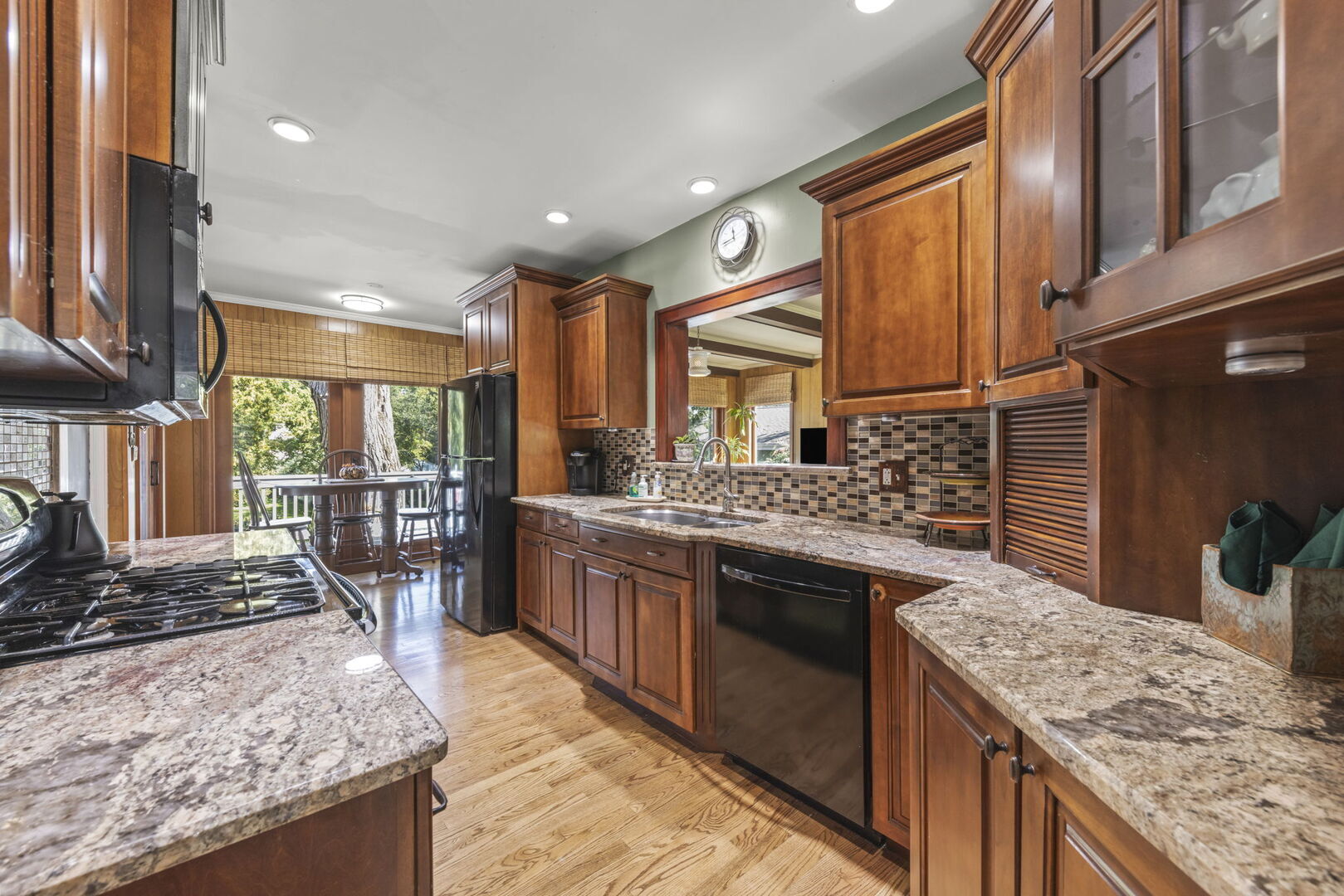 306 W Sunset Avenue, Lombard, IL 60148