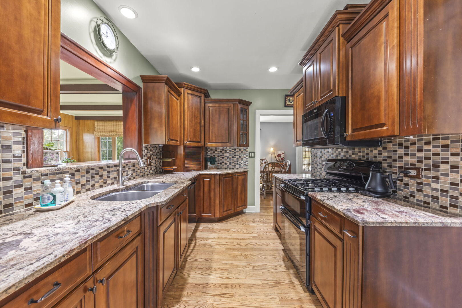 306 W Sunset Avenue, Lombard, IL 60148