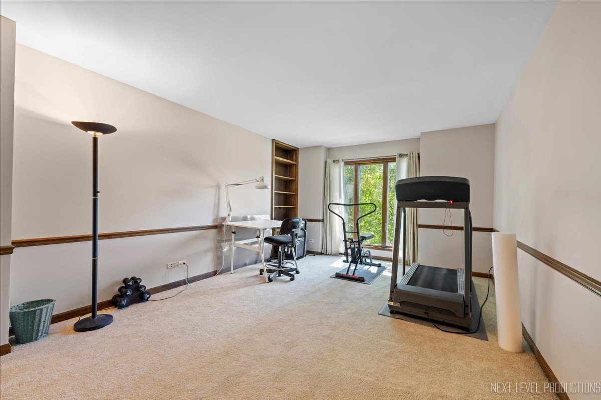2575 River Woods Drive, Naperville, IL 60565
