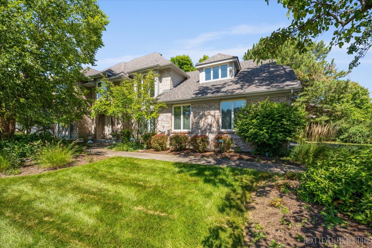 2575 River Woods Drive, Naperville, IL 60565