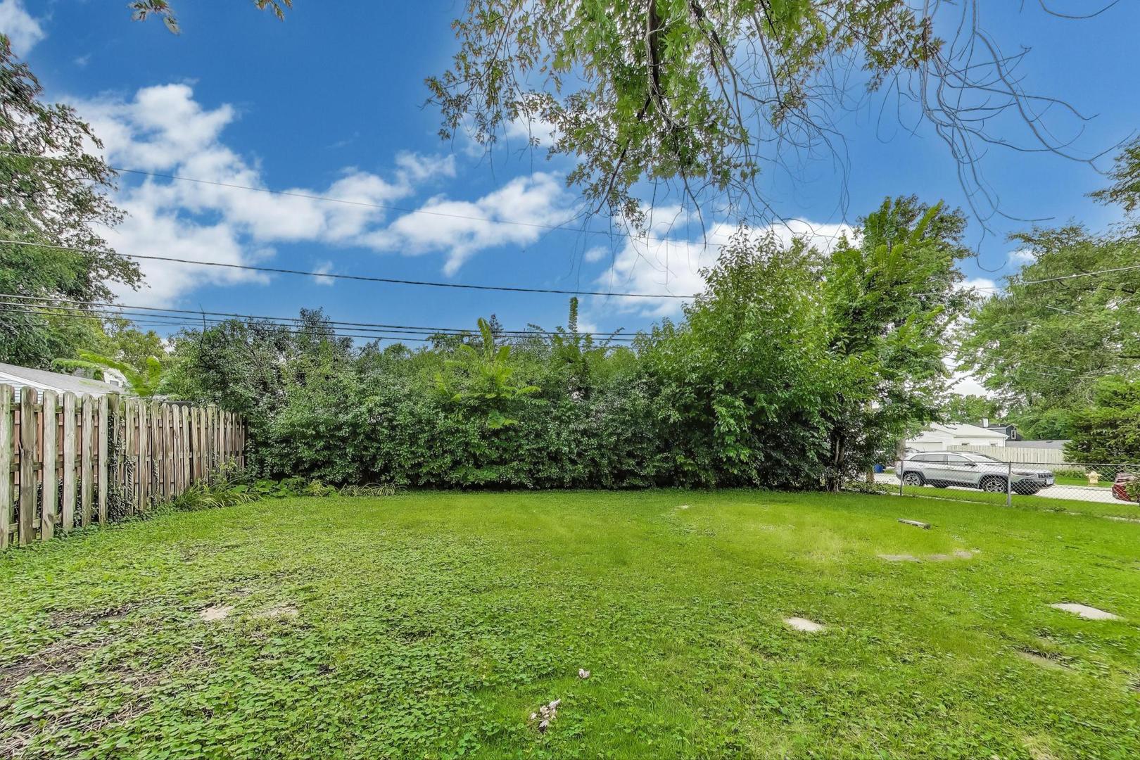 219 E Berkshire Avenue, Lombard, IL 60148