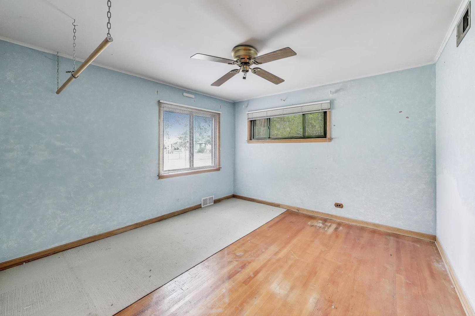 219 E Berkshire Avenue, Lombard, IL 60148