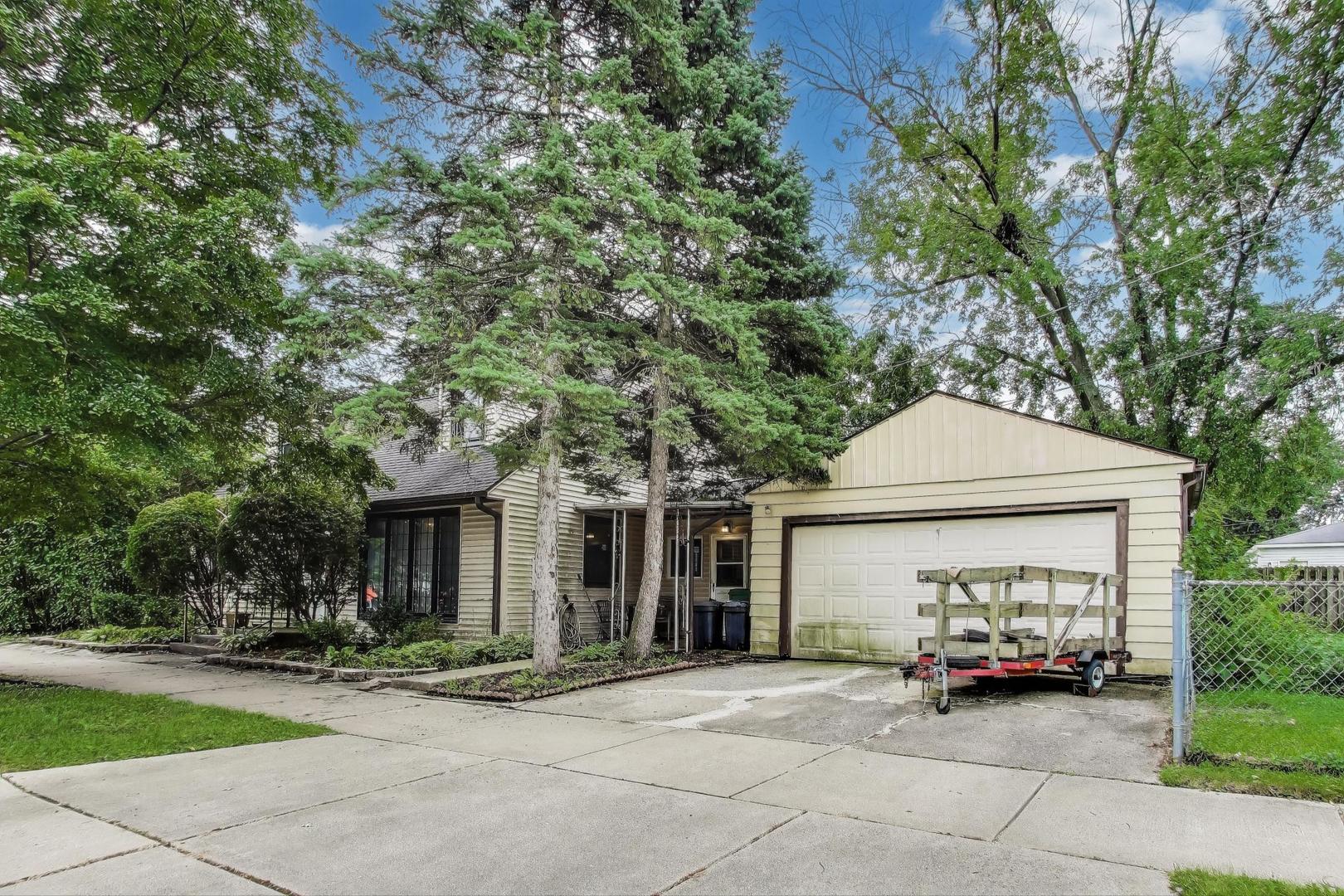 219 E Berkshire Avenue, Lombard, IL 60148
