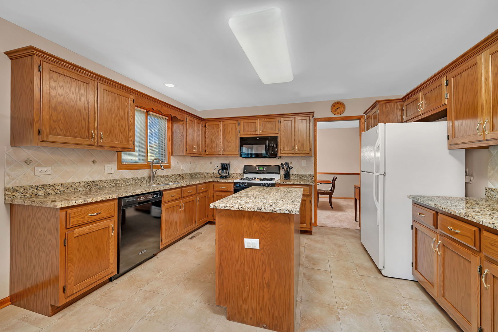 390 Kromray Road, Lemont, IL 60439