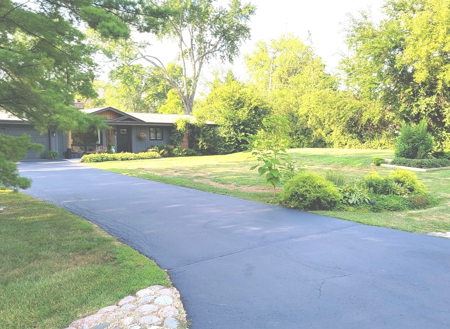 83 Wildwood Drive, Barrington, IL 60010