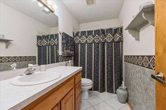 16609 W Saddlewood Drive, Lockport, IL 60441