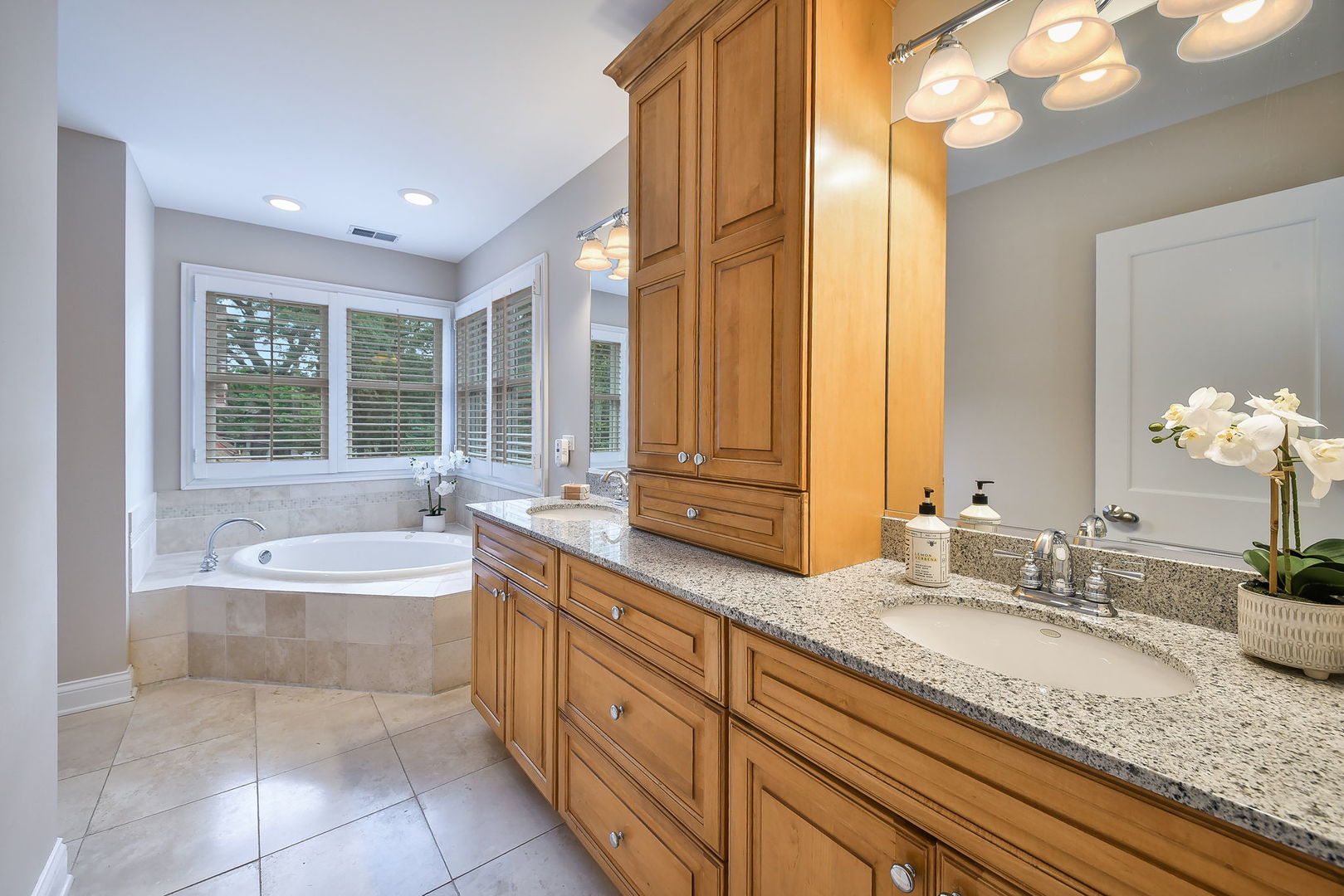 360 N Main Street, Glen Ellyn, IL 60137