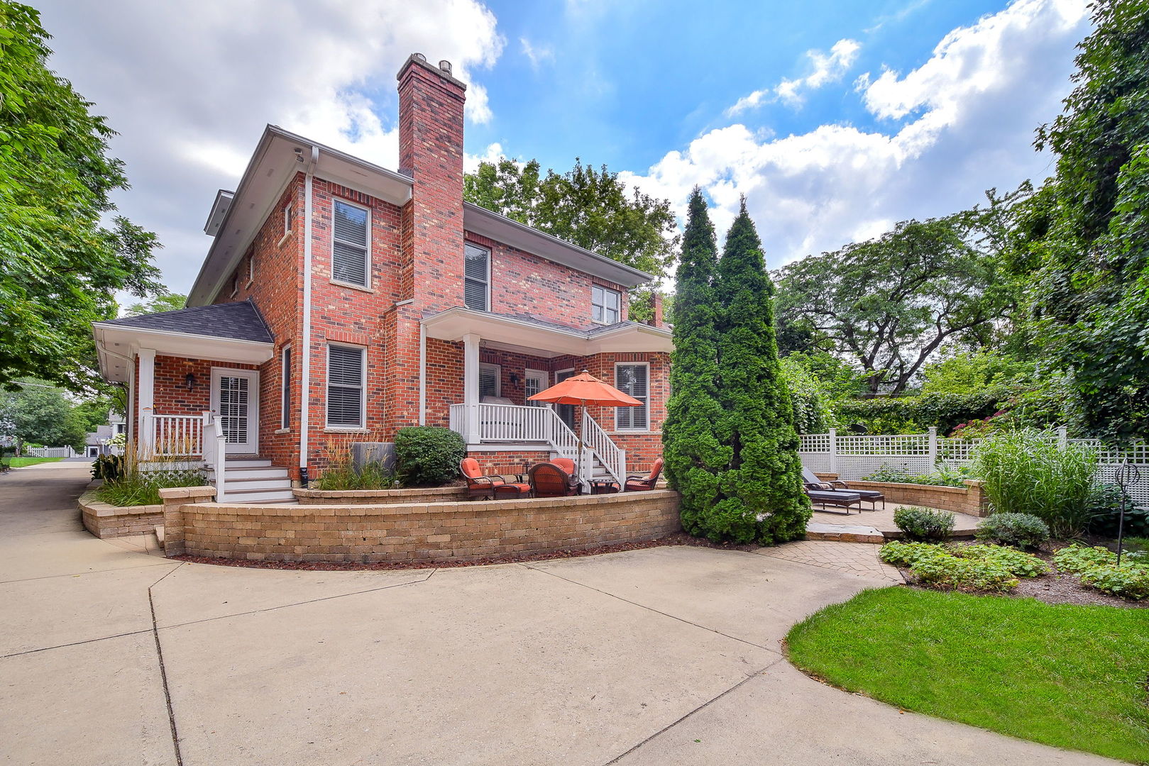 360 N Main Street, Glen Ellyn, IL 60137