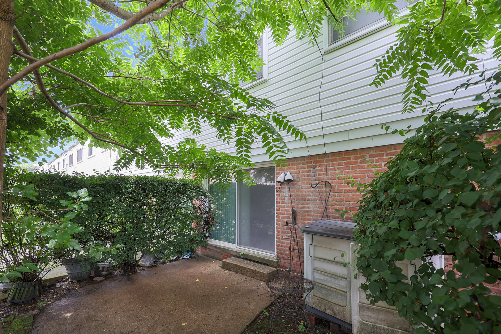 8440 Linder Court, Skokie, IL 60077