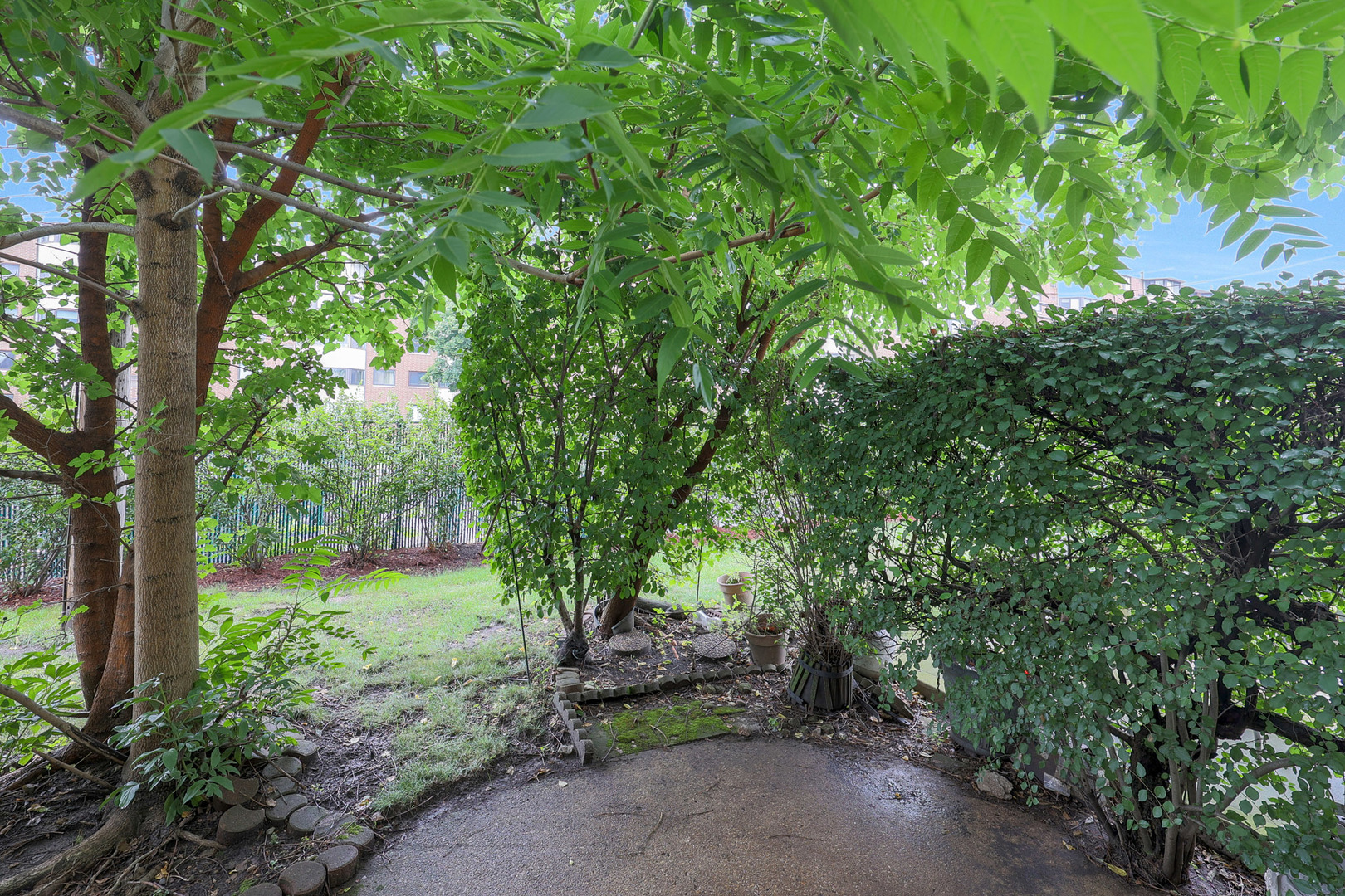 8440 Linder Court, Skokie, IL 60077