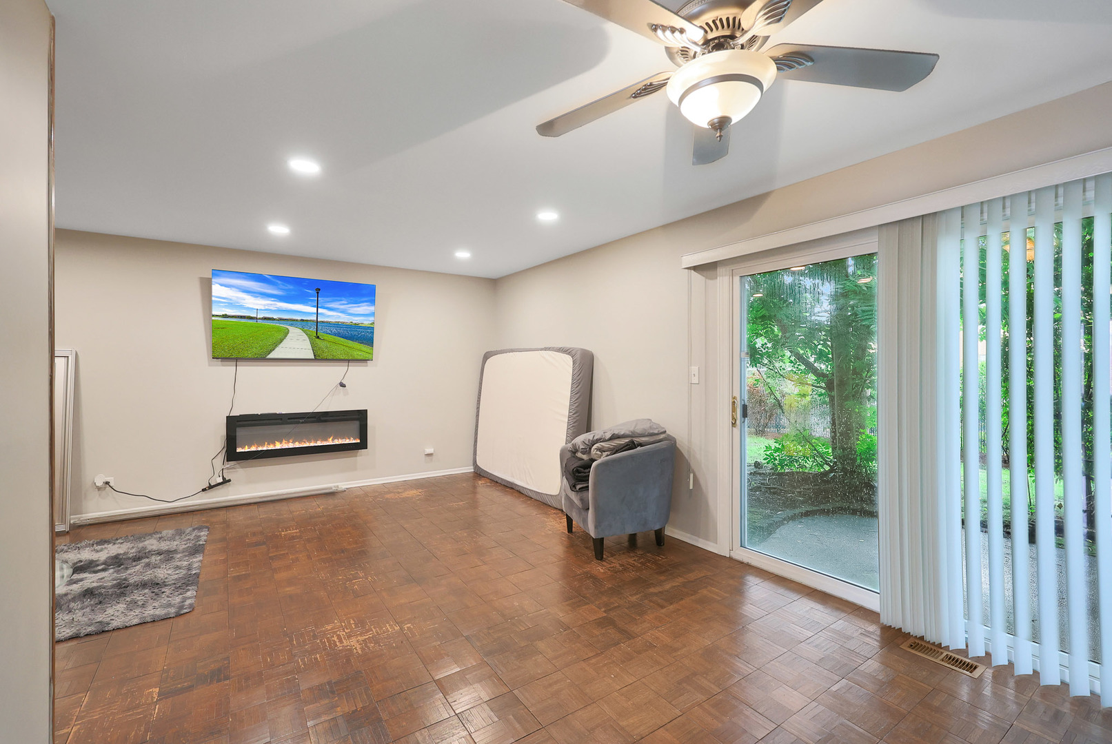 8440 Linder Court, Skokie, IL 60077