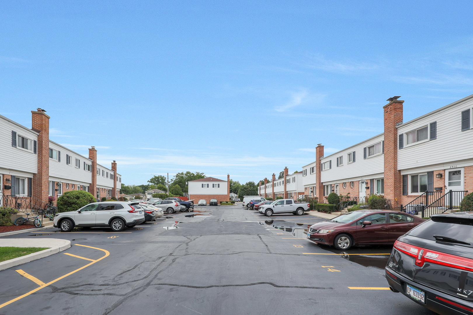 8440 Linder Court, Skokie, IL 60077