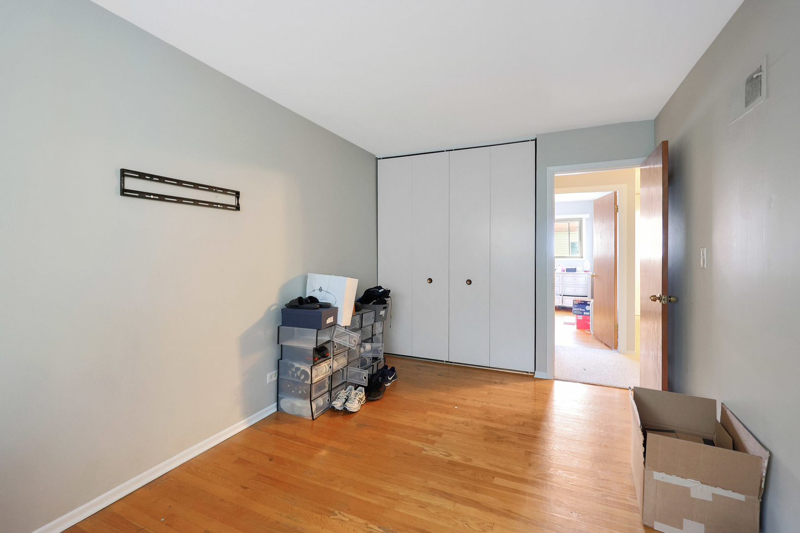 8440 Linder Court, Skokie, IL 60077