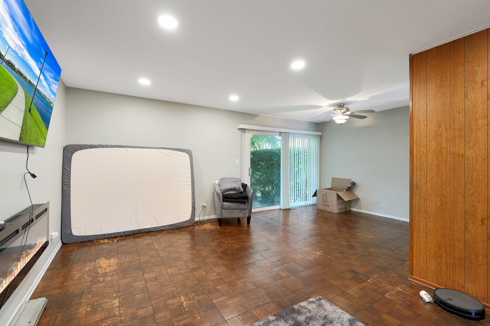 8440 Linder Court, Skokie, IL 60077