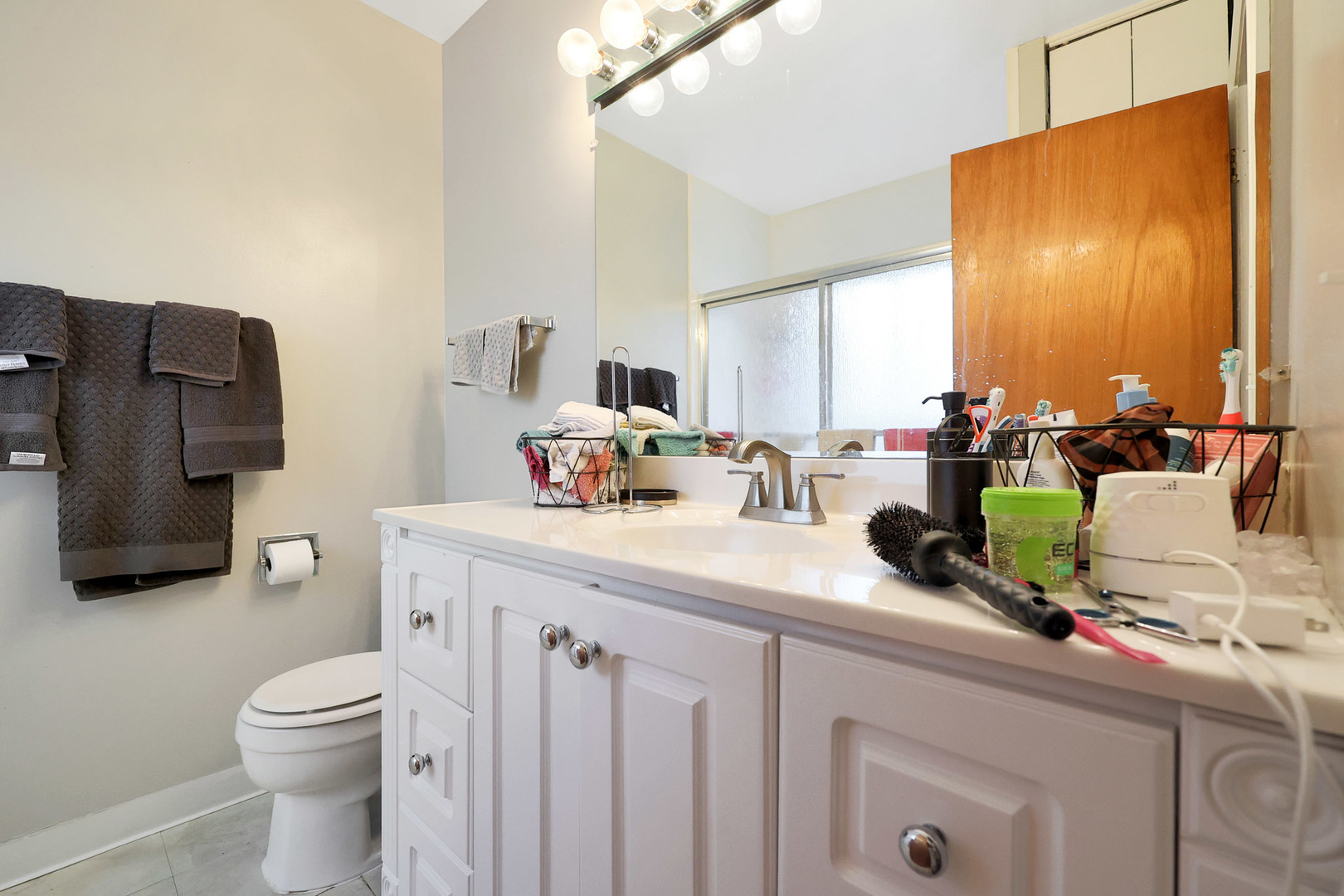 8440 Linder Court, Skokie, IL 60077