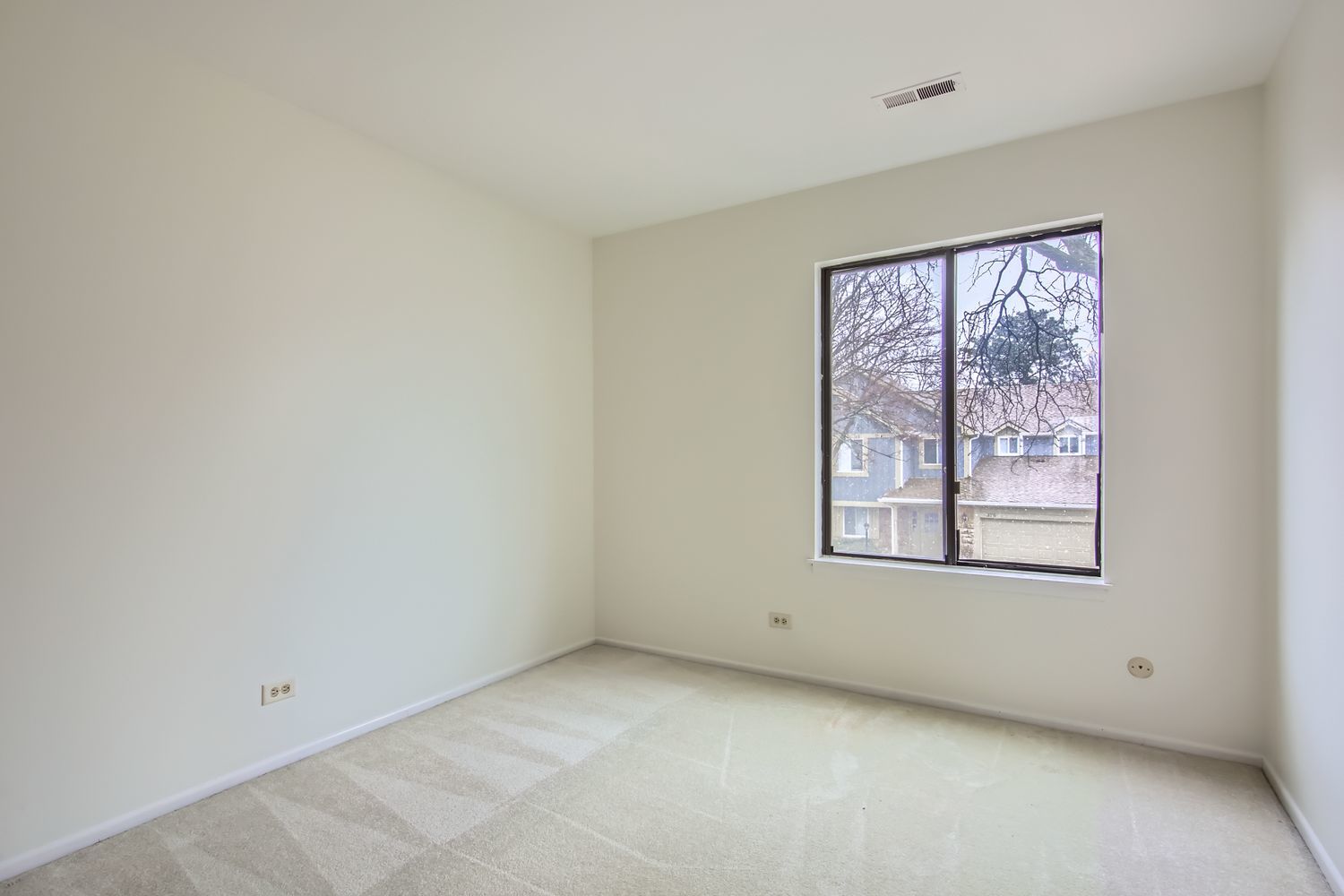 372 Springlake Lane #C, Aurora, IL 60504
