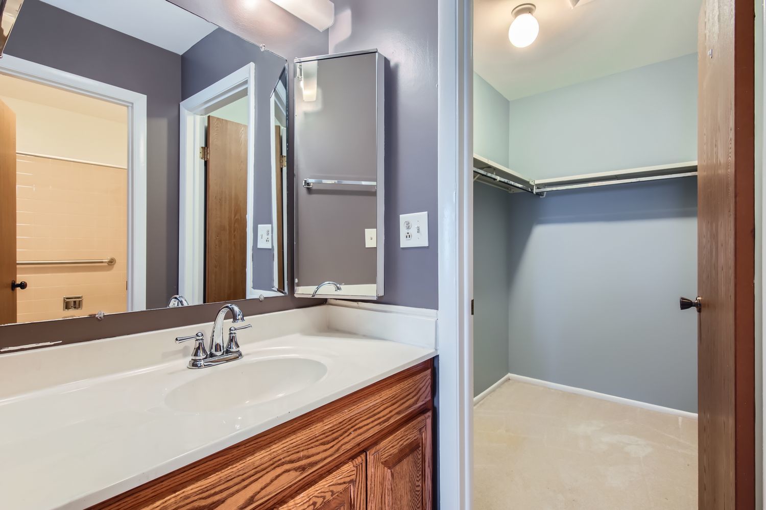 372 Springlake Lane #C, Aurora, IL 60504