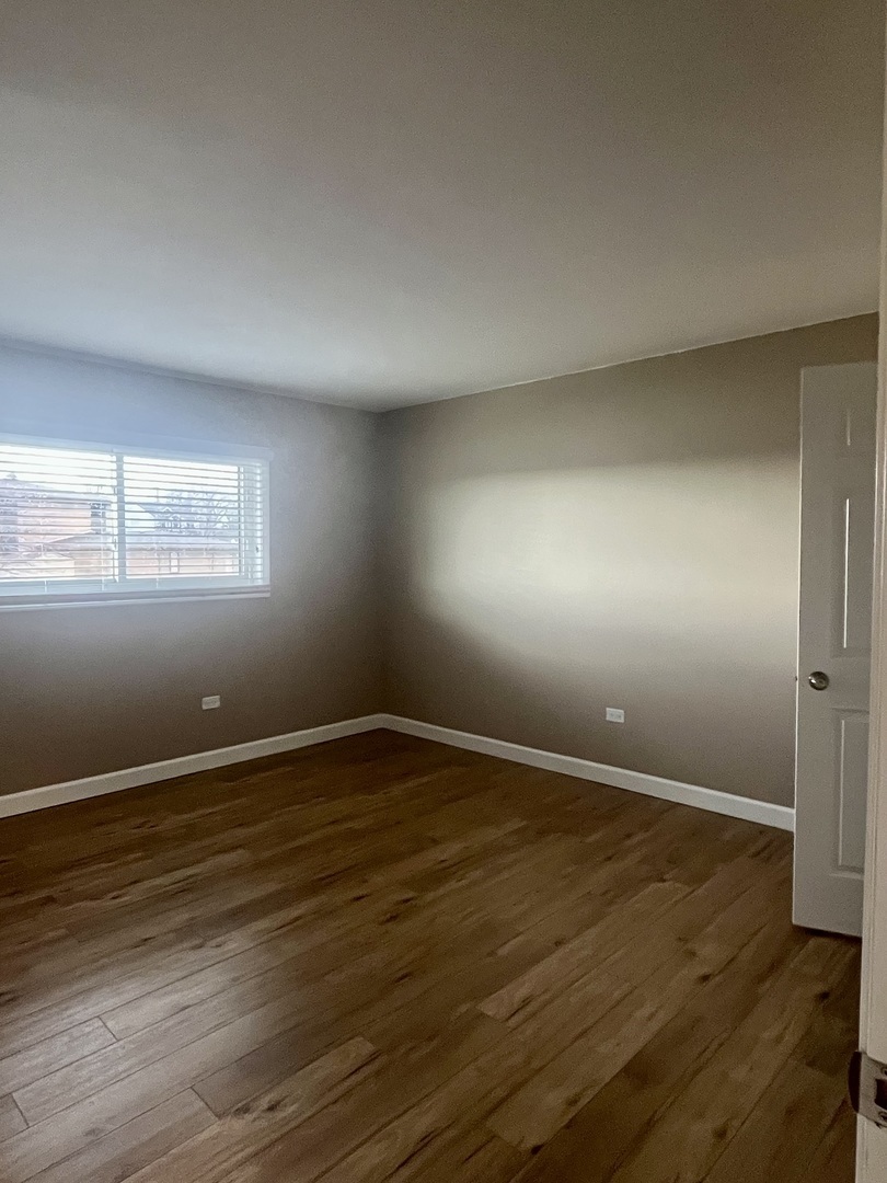 7410 Brookdale Drive #4-207, Darien, IL 60561