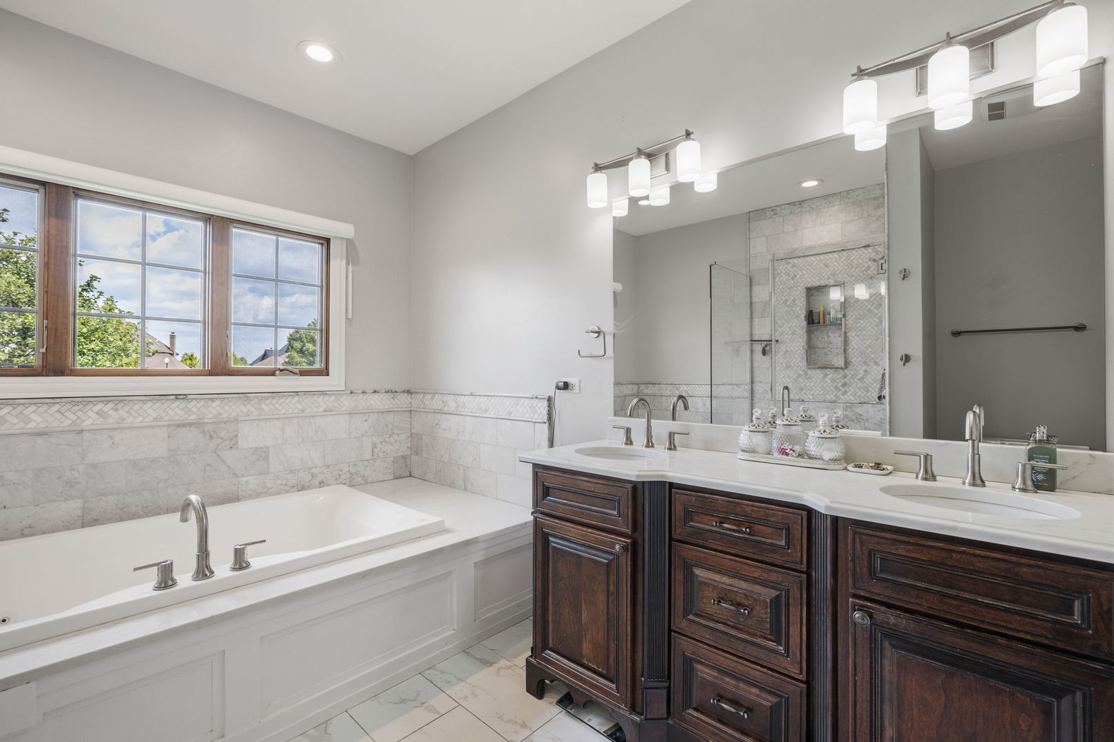 21606 Skyway Drive, Mokena, IL 60448