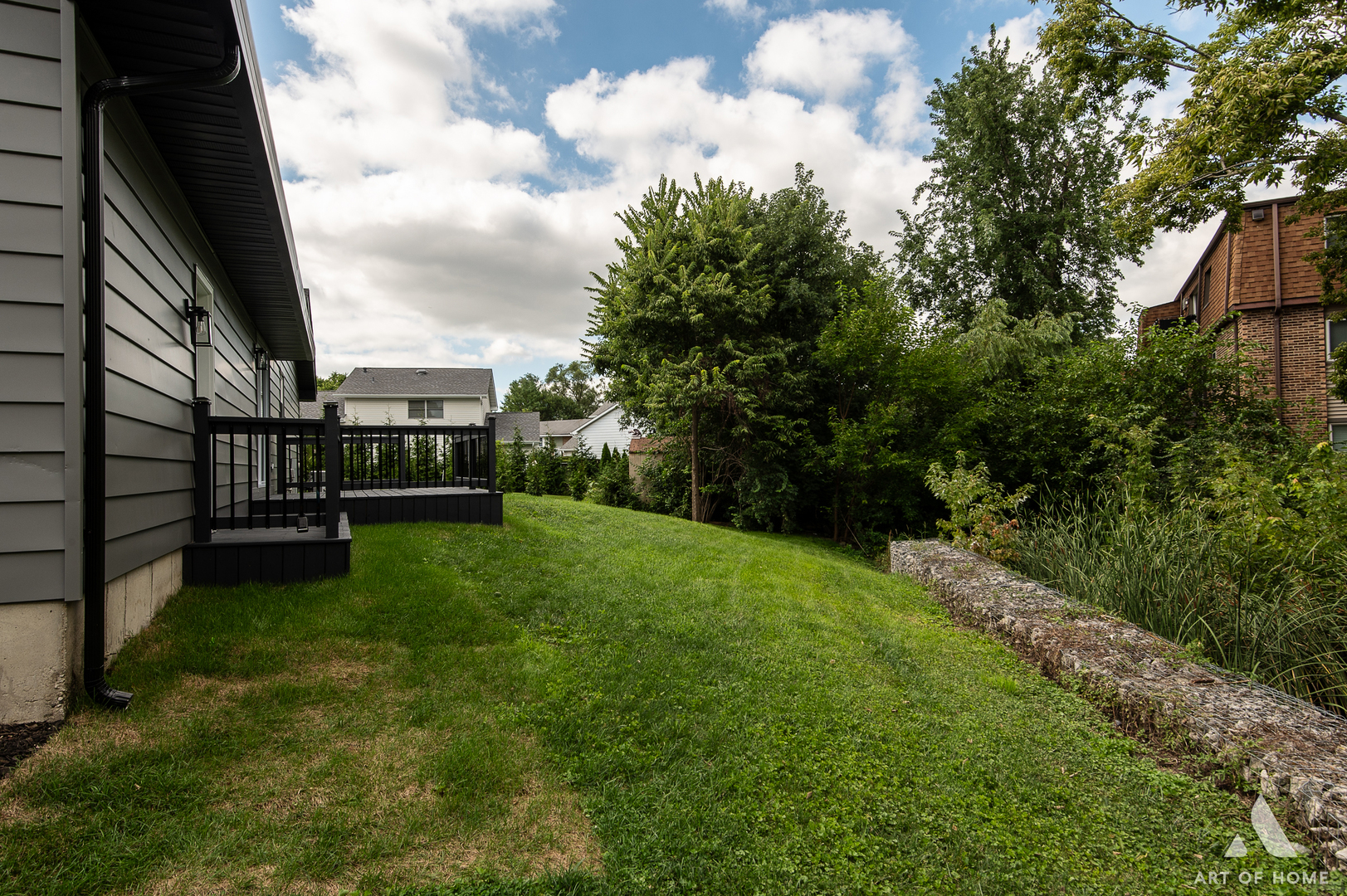 304 Fernwood Court, Westmont, IL 60559
