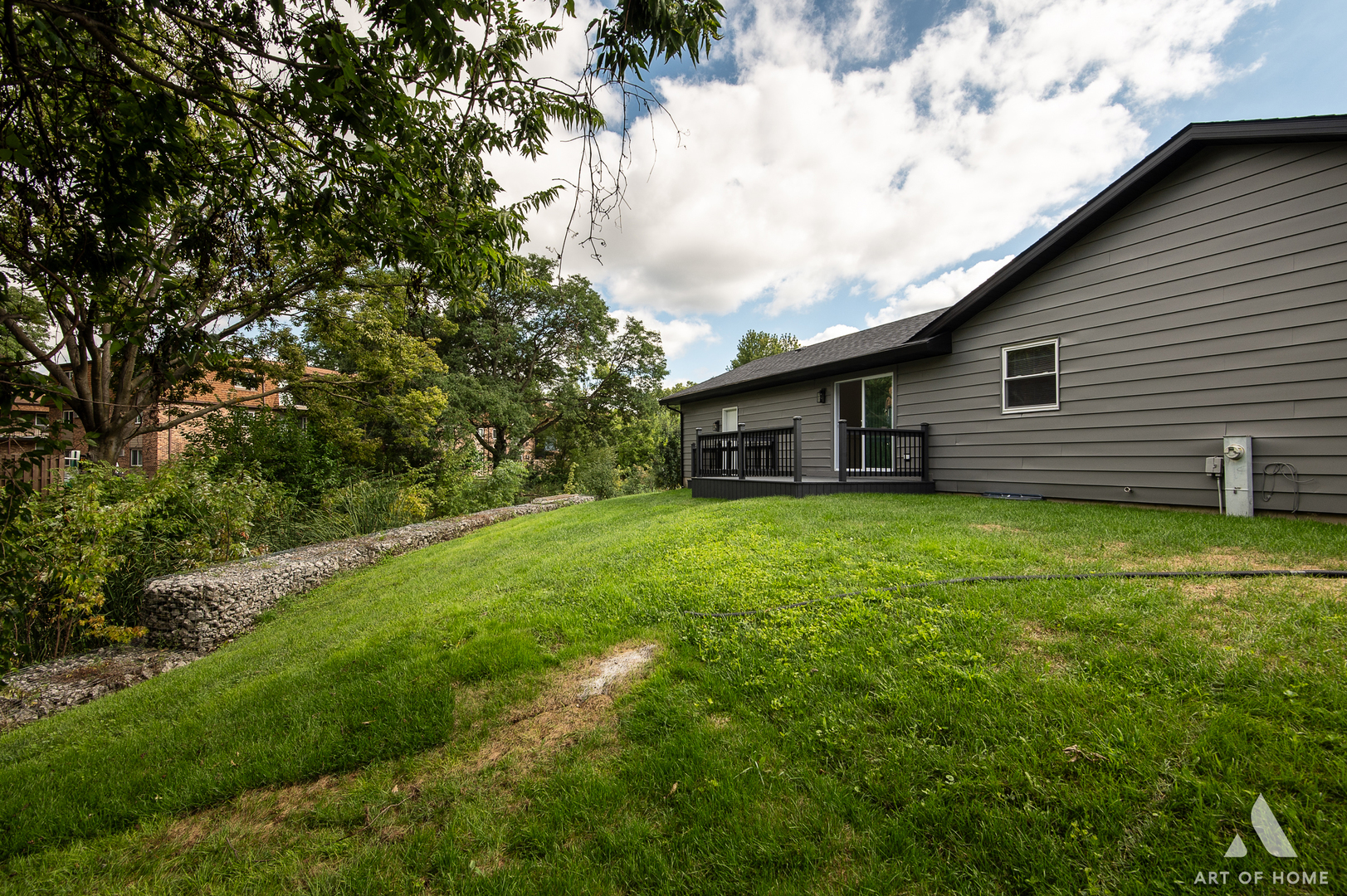 304 Fernwood Court, Westmont, IL 60559