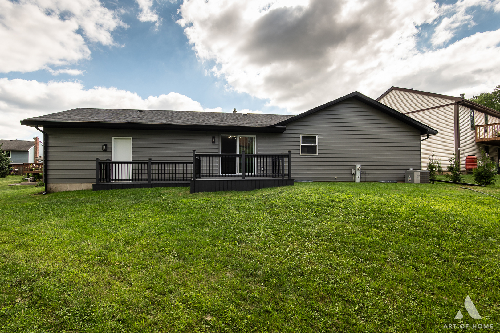 304 Fernwood Court, Westmont, IL 60559