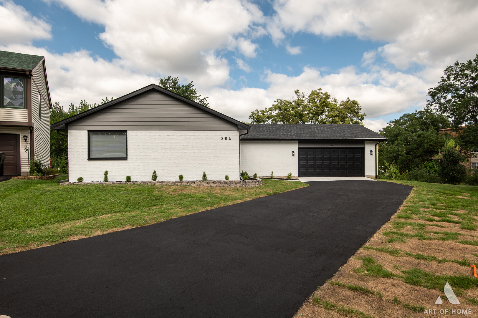 304 Fernwood Court, Westmont, IL 60559