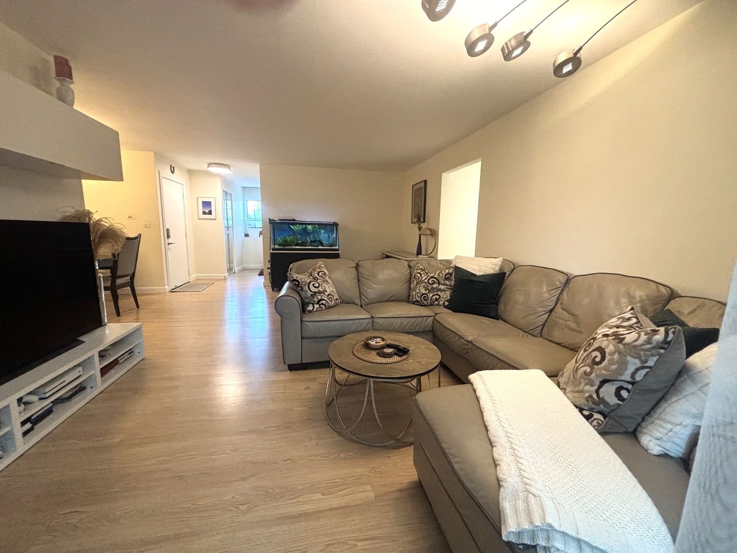 9061 Somerset Court #16, Orland Park, IL 60462