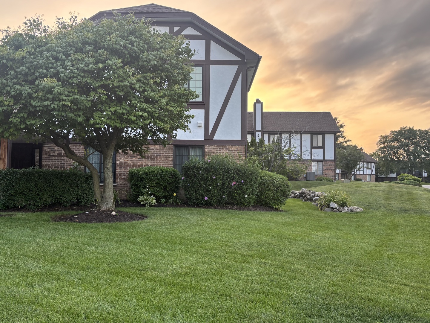 9061 Somerset Court #16, Orland Park, IL 60462