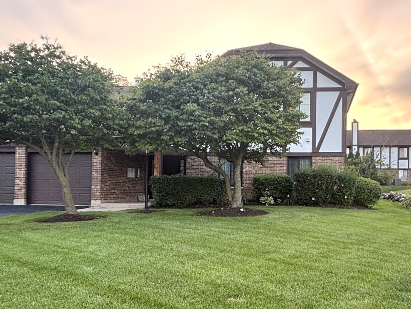 9061 Somerset Court #16, Orland Park, IL 60462