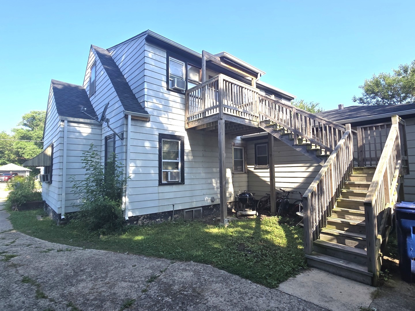 1117 Judge Avenue, Waukegan, IL 60085