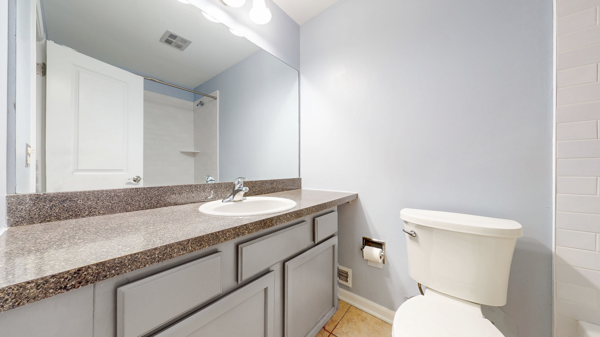 6017 Forest View Road #1D, Lisle, IL 60532