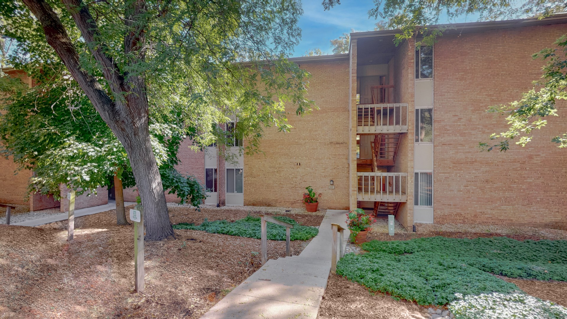 6017 Forest View Road #1D, Lisle, IL 60532