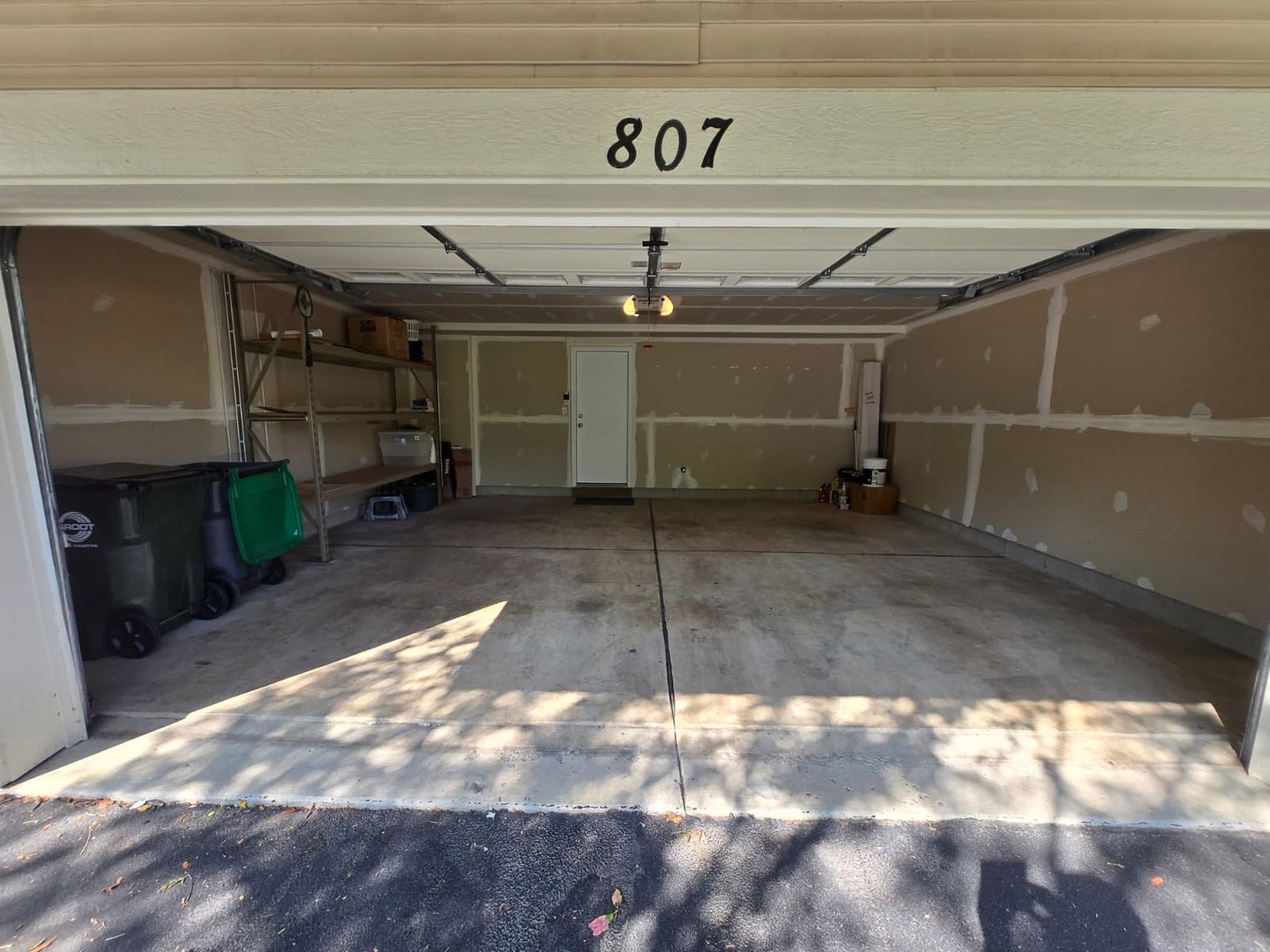 807 STATION Boulevard, Aurora, IL 60504