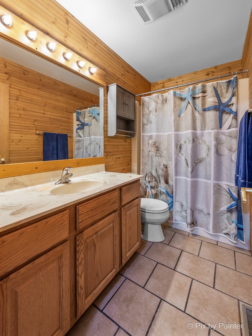 4515 Elmleaf Drive, McHenry, IL 60051