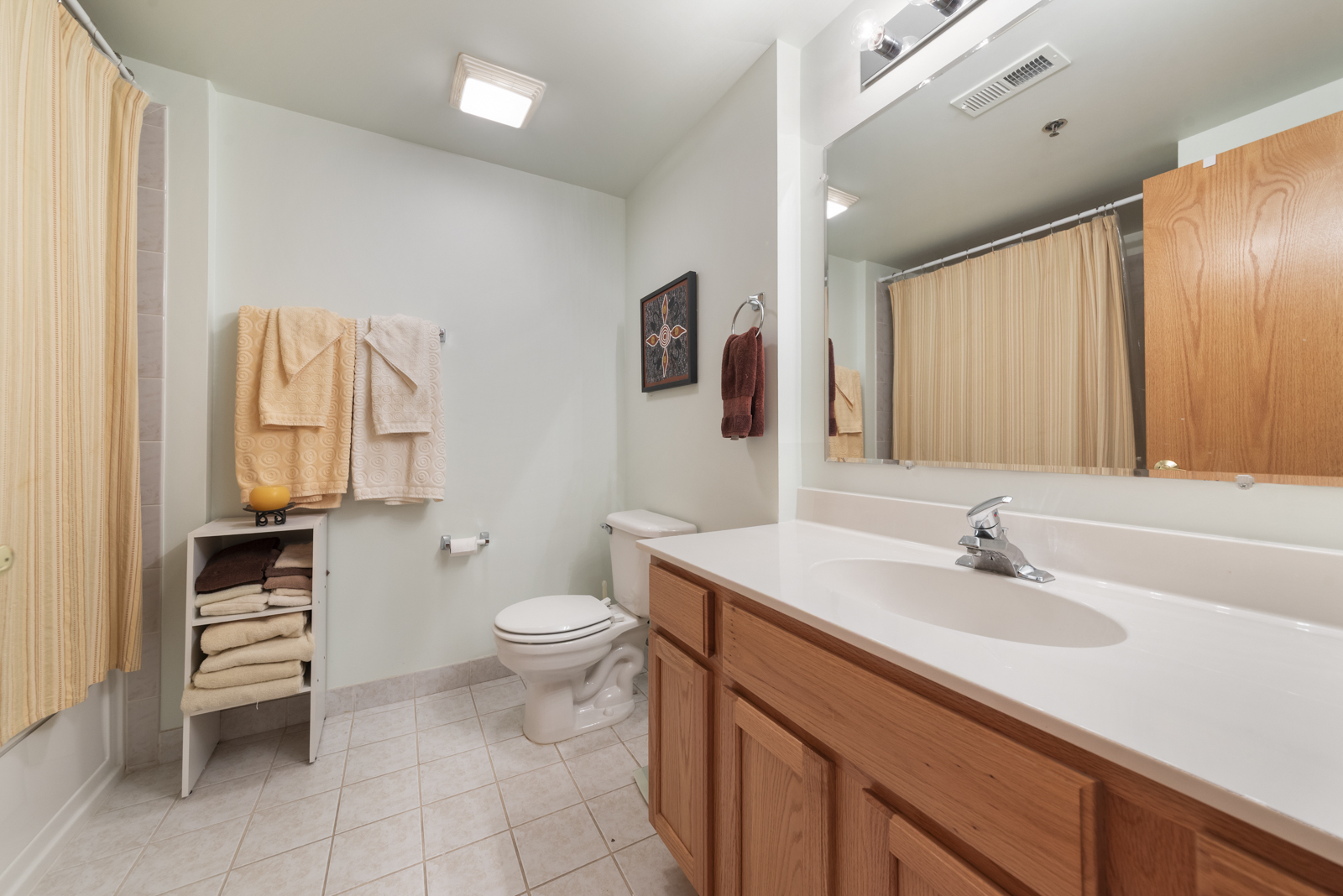 2250 S Grace Street #108, Lombard, IL 60148