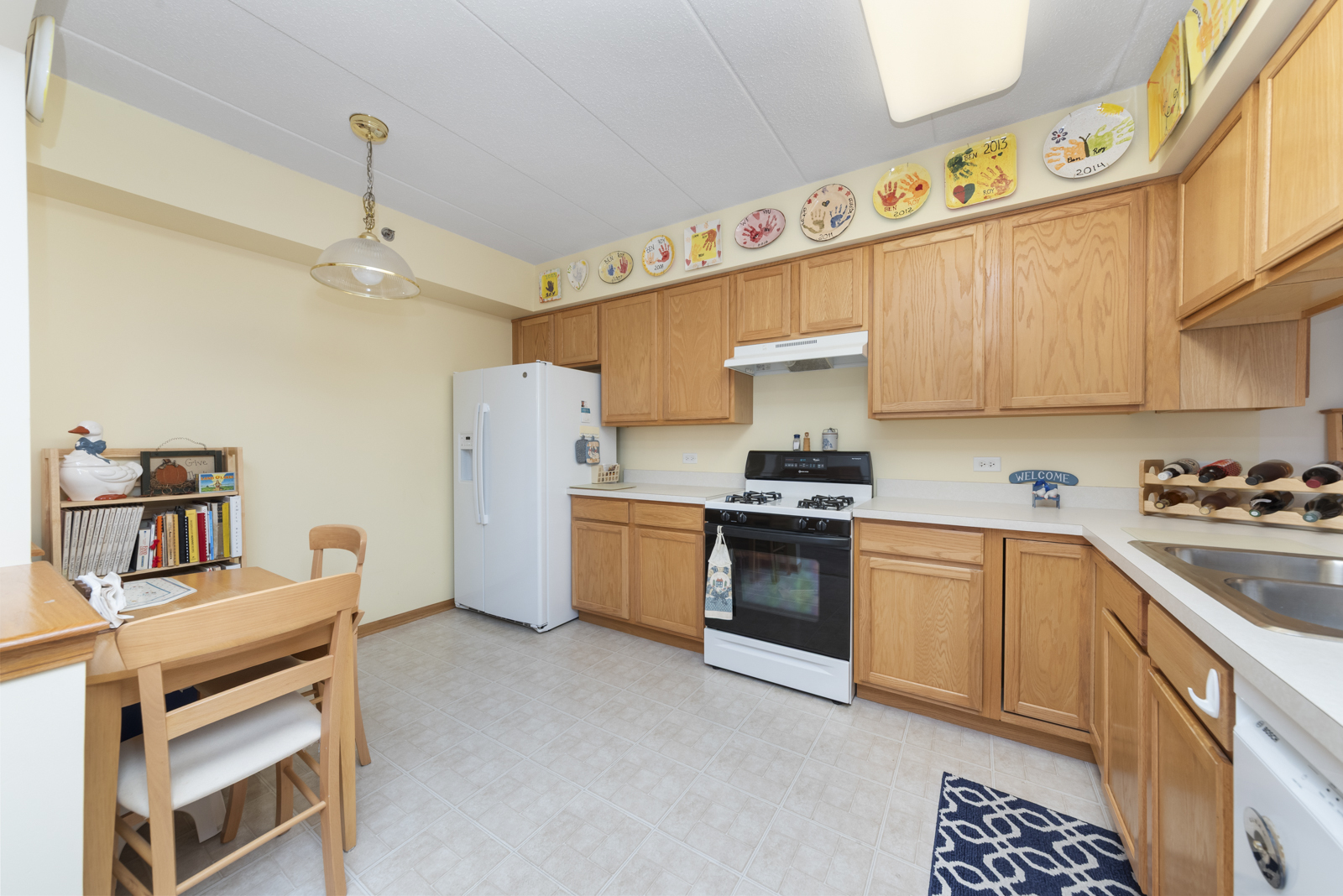2250 S Grace Street #108, Lombard, IL 60148