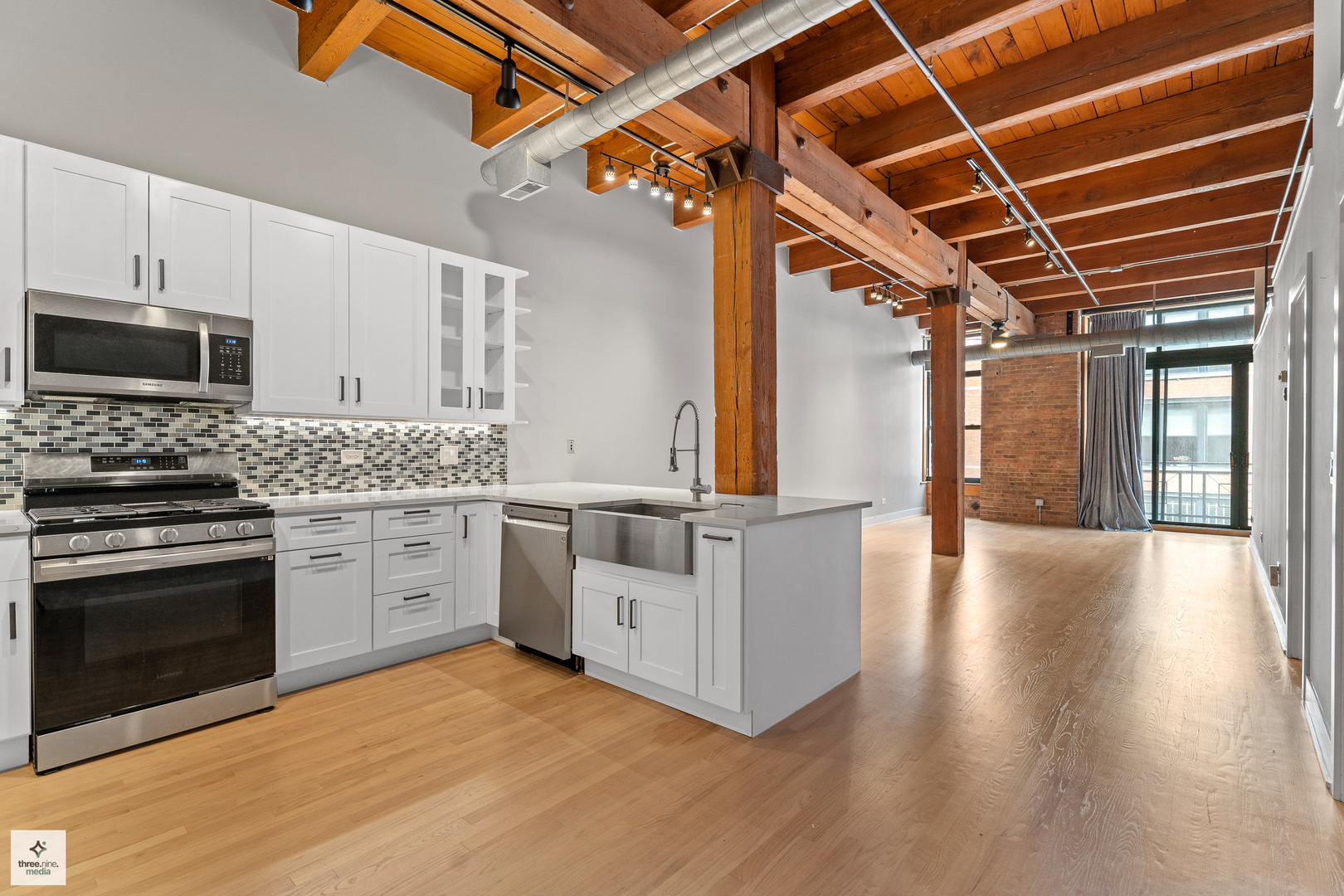 701 W Jackson Boulevard #302B, Chicago, IL 60661