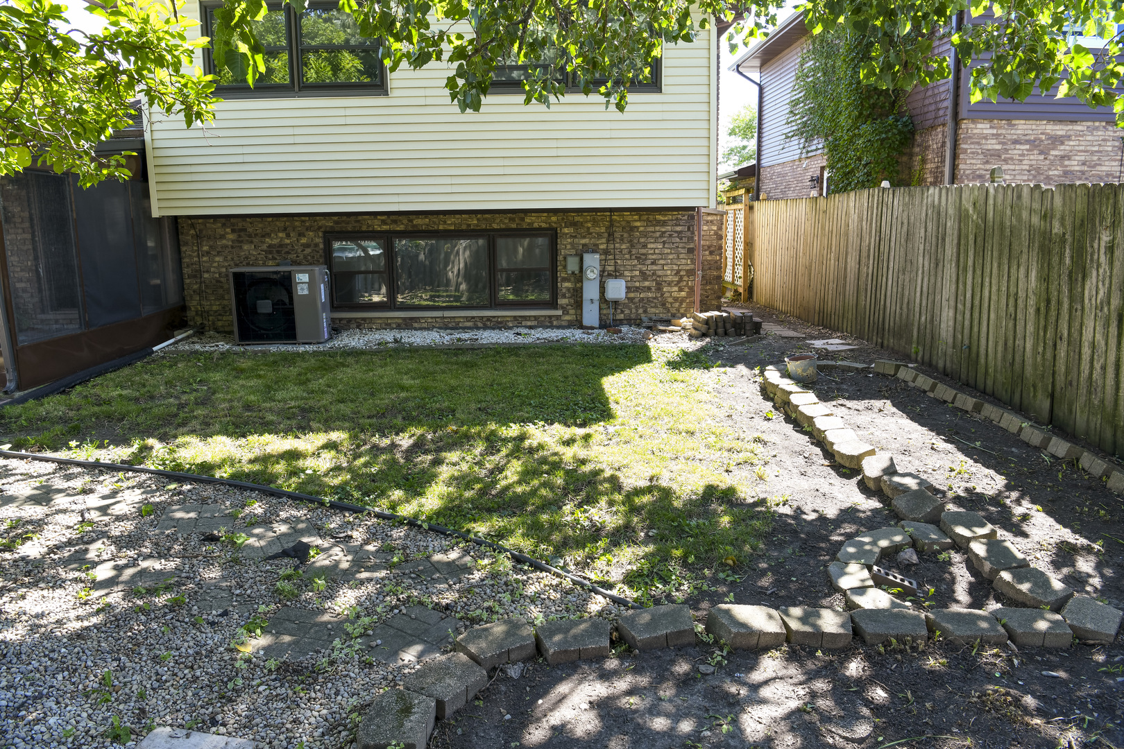 15754 Arroyo Drive, Oak Forest, IL 60452